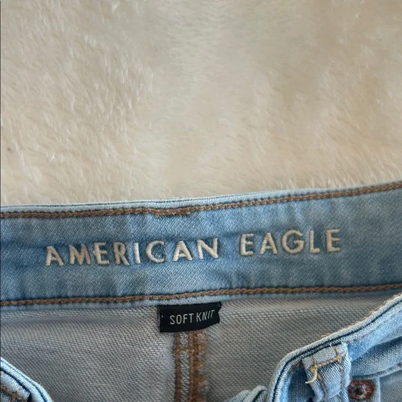 American Eagle Outfitters Soft Knit Mom Jeans |Light Wash | Size 2 XL - Picture 2 of 9